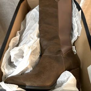 Dr Scholl’s Size 8 M  A-Okay, Chocolate boots.